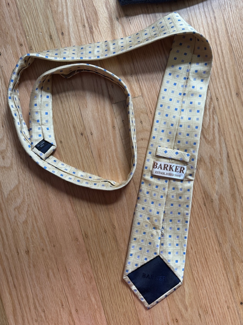 Yellow Geometric Silk Tie